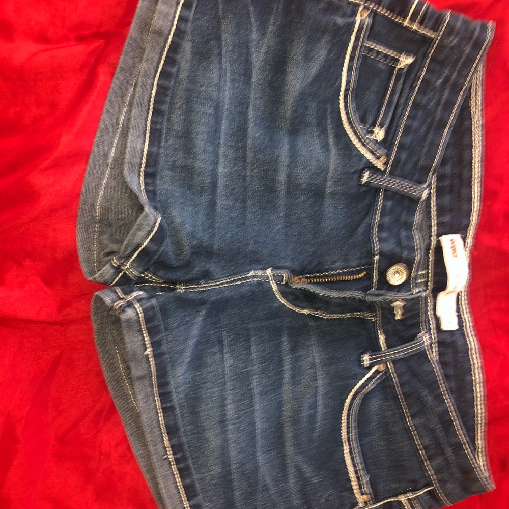 Levi’s shorts denim
